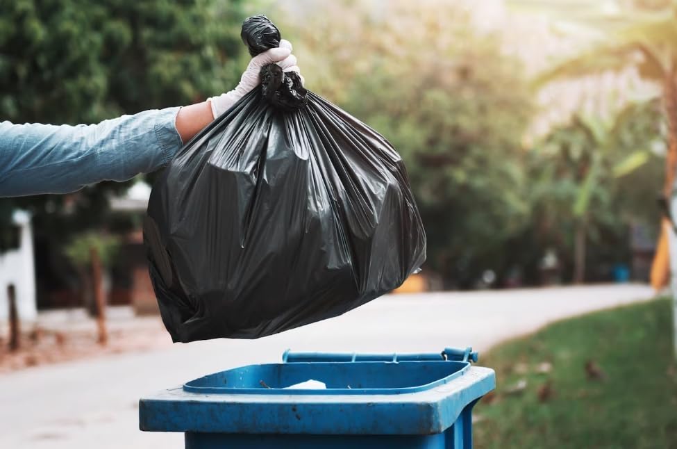 Aspect – Heavy Duty - Premium Plastic Bin Bags – With Diverse Size 50 and 100 Litres – Super Strong and Durable Garbage Bags – Ideal for Home – Office – Kitchen & Other Outdoor Uses (100 Litre)