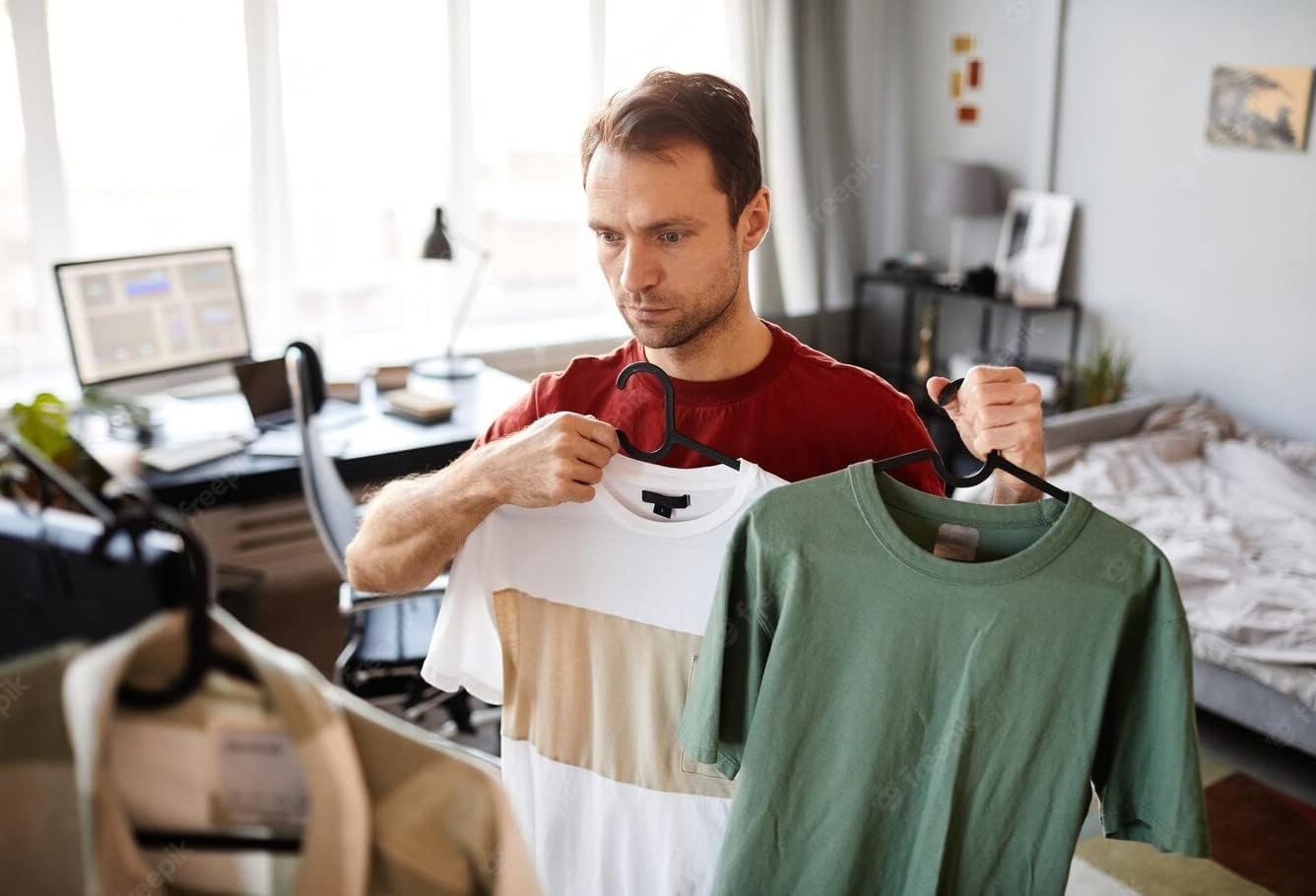 Aspect 25pk Adult Plastic Coat Hangers Heavy Duty Strong Plastic Hangers Lightweight Space Saving Organiser for Wardrobe,Non-Slip,Clothing Hanger,Suit Pants TrouserBar and Closet Clothing Rail - Black