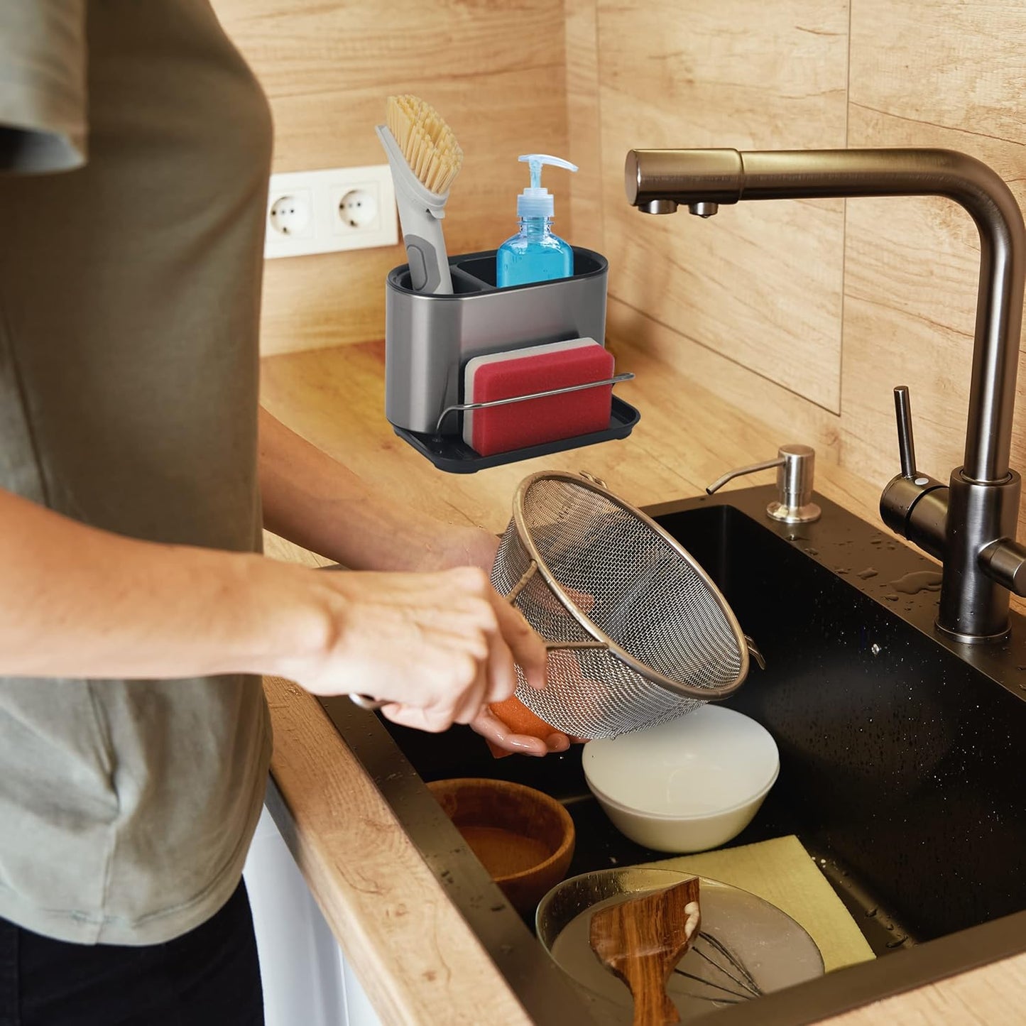 LUXTROUS Sink Caddy Organiser, Stainless Steel Kitchen Organiser, Practical Dishwashing Utensils Storage, Quality Kitchen Organiser, Sink Organiser for Washing Up Brushes, Cloths and Sponges, 51734